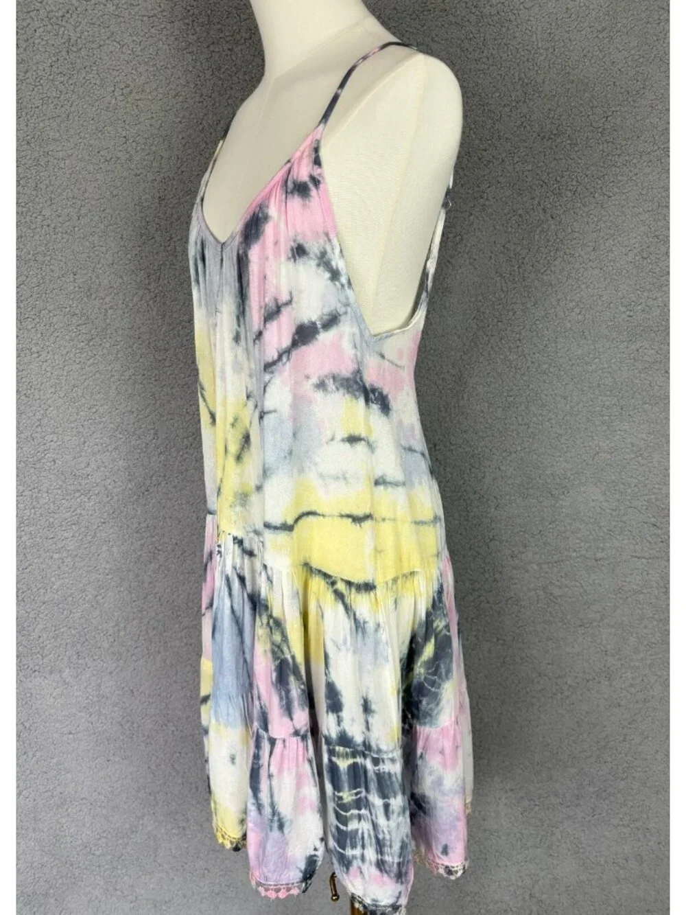 Raviya Tie-Dye-Print Short Swim Cover-up Dress Multicolor Medium New With Tag's.